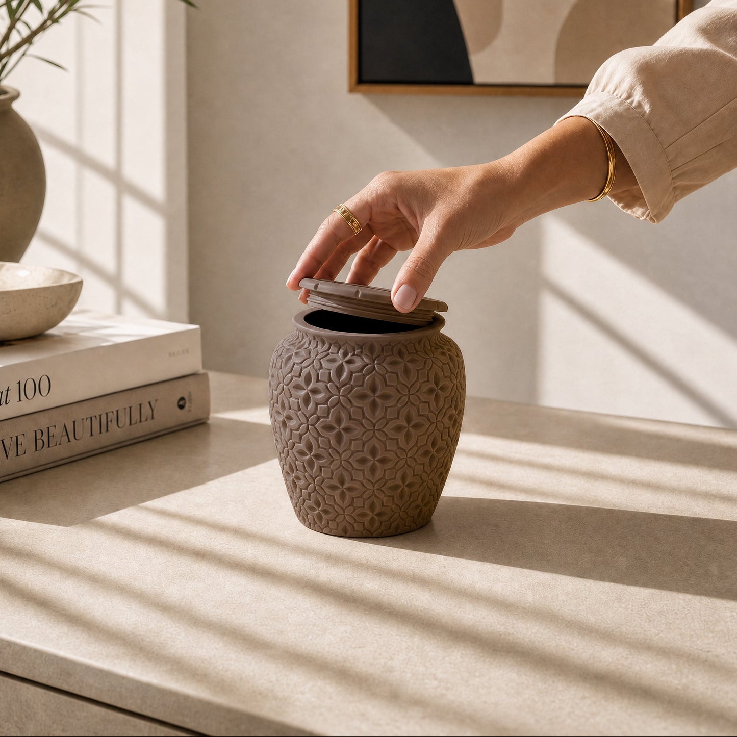 Azule Urn